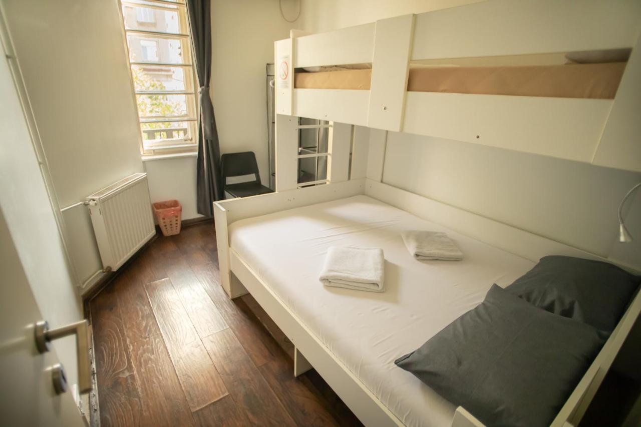 All In Hostel ベオグラード エクステリア 写真